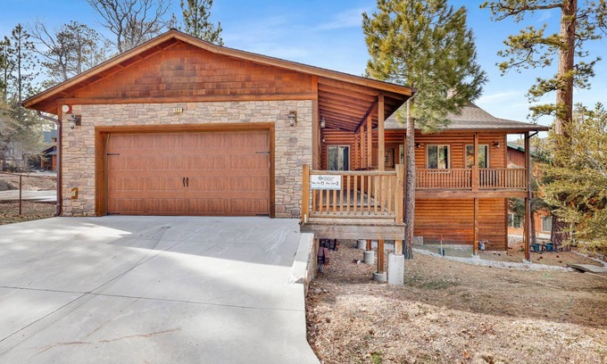 Eagle Mountain Estates Cabin | Cornerstone Lodge Log Cabin at Big Bear Lake