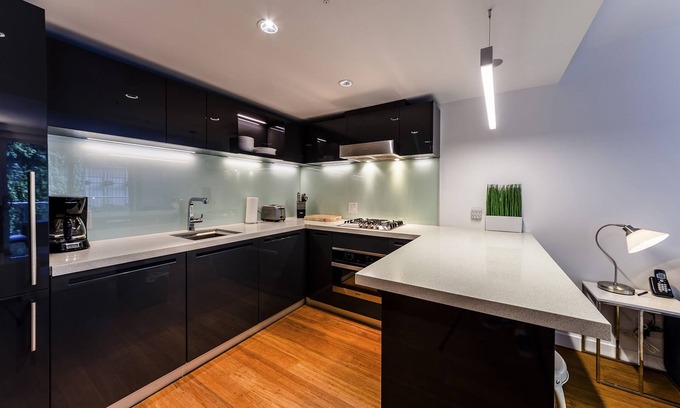 Downtown Vancouver Apartment | Corporate Stays - Spacious 2BR with Luxury Features and Pool