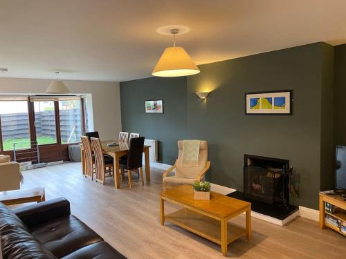 Lahinch House | Corran Meadbh