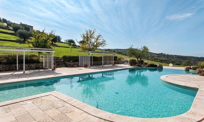 Arcidosso Apartment | Cortile, Fattoria la Pieve, Roccalbegna, Grosseto and Maremma