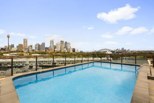 Potts Point Apartment | Cosy 1-Bed with Swimming Pool Facing Opera House