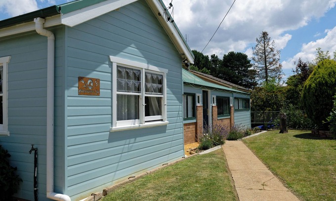 Oberon Cottage | Cosy 3-bedroom character cottage in Oberon