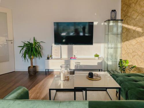 Munchen District Apartment | Cosy 4 room apartment - AC - free parking - balcony - workspace