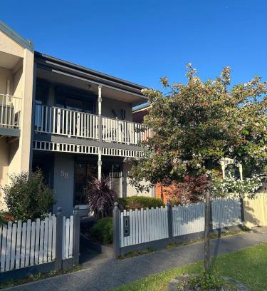 Lynbrook Apartment | Cosy and convenient in Lynbrook