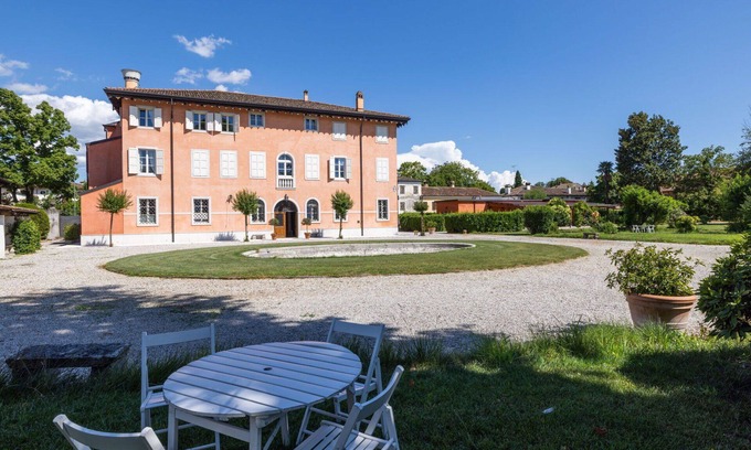 Strassoldo Apartment | Cosy apartment for 4 people with A/C, WIFI, TV and patio