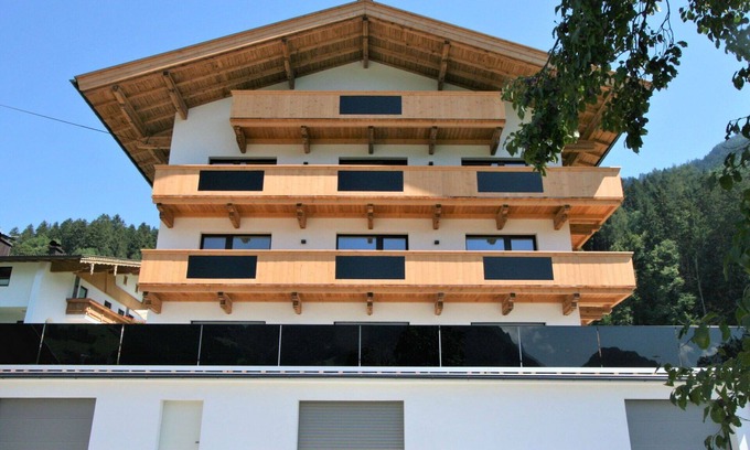 Ramsau im Zillertal Apartment | Cosy apartment for 8 guests with WIFI, TV, terrace and parking