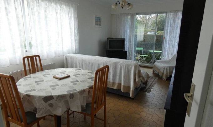 Saint-Cast-le-Guildo Apartment | Cosy apartment in residence with swimming pool located 100m from the large beach of Saint Cast and.