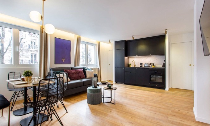 Hopital Saint-Louis Apartment | Cosy apartment - 2BR/6P - Canal St Martin