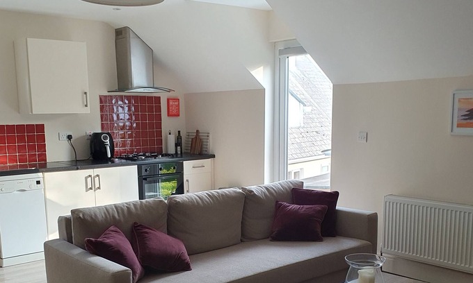 Clonakilty Apartment | Cosy apartment 5 minutes drive from Clonakilty