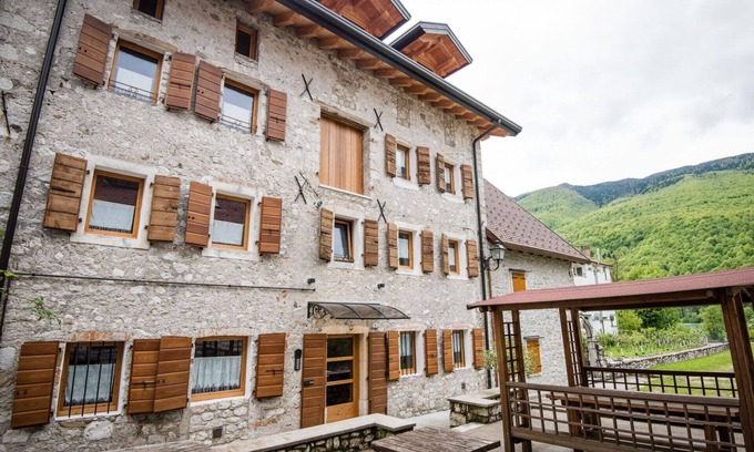 Barcis Apartment | Cosy apartment for 2 people with WIFI, TV, patio, pets allowed and parking