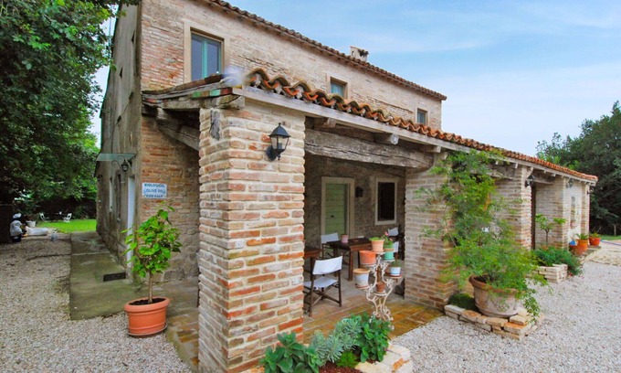 Granarola Apartment | Cosy apartment for 2 people with A/C, WIFI, pool, TV, patio and pets allowed