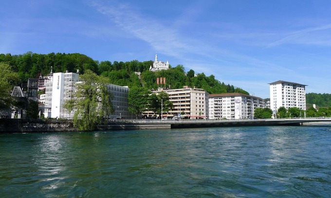 Lucerne Apartment | Cosy apartment for 4 guests with WIFI, TV, balcony and parking