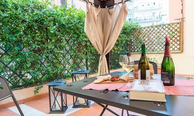 Quartiere XIII Aurelio Apartment | Cosy apartment for 4 guests with WIFI, A/C, TV, terrace and pets allowed