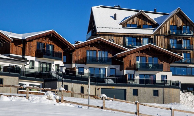 Fiss Apartment | Cosy apartment for 4 people with WIFI, TV, balcony, panoramic view and parking