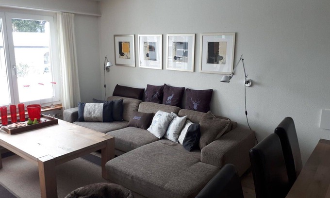 Valbella Apartment | Cosy apartment for 6 guests with WIFI, TV and balcony