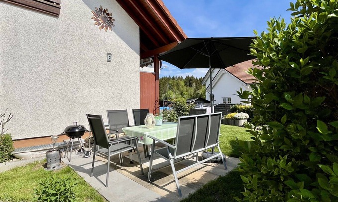 Loffingen Apartment | Cosy apartment for 6 people with WIFI, TV, patio, panoramic view and parking