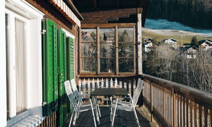 Amden Apartment | Cosy apartment for 6 guests with WIFI, balcony and parking