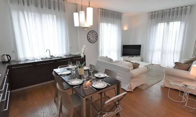 San Vittore Apartment | Cosy apartment for 6 guests with WIFI, A/C, TV and balcony