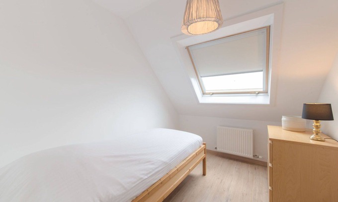 Vlissegem Apartment | Cosy apartment for 7 people with WIFI, TV, terrace, pets allowed and panoramic view