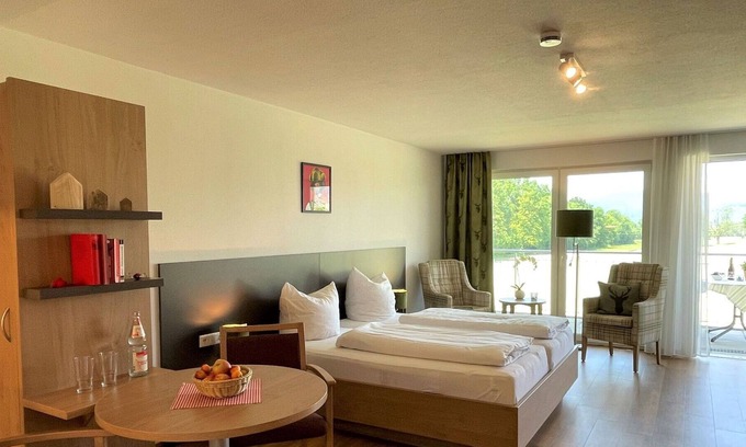 Kirchzarten Apartment | Cosy apartment for 2 people with WIFI, TV, balcony and parking