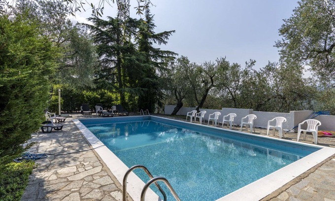 Gazzelli Apartment | Cosy apartment for 4 guests with pool, WIFI, balcony, pets allowed and panoramic view
