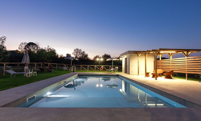 Larciano House | Cosy apartment in villa for 2 guests with pool, A/C, WIFI, TV and parking