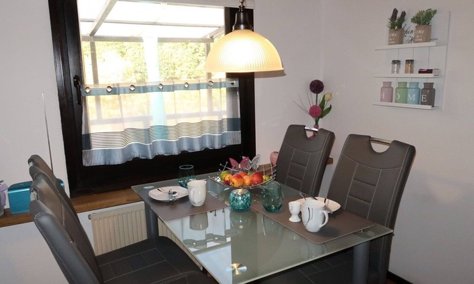 Machtlos House | Cosy apartment in villa for 2 people with pool, TV, terrace, pets allowed and parking