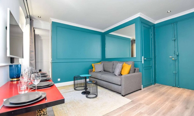 Quartier du Faubourg-Montmartre Apartment | Cosy appt - Grands boulevards/MusÃ©e GrÃ©vin