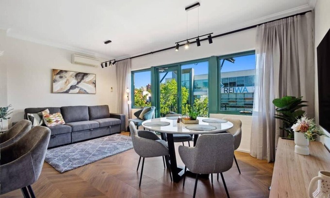 Subiaco Apartment | Cosy Apt in Subiaco with Free Parking
