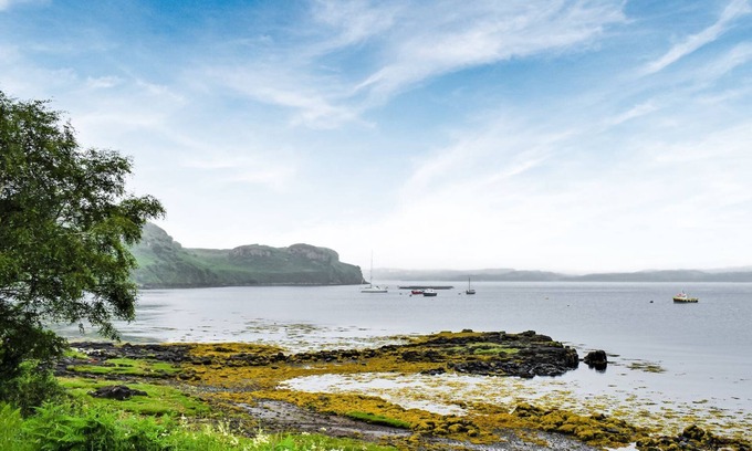 Portnalong Cottage | Cosy cabin in a secluded and tranquil spot on the Isle of Skye.