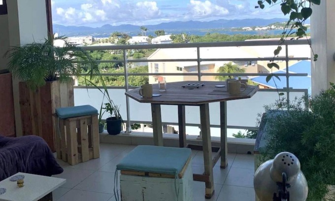 Pointe de la verdure Apartment | Cosy cocoon 50m from the beach, WATER TANK