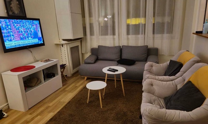 Montrouge Apartment | Cosy cocoon at the gateway to Paris, close to the metro and all amenities