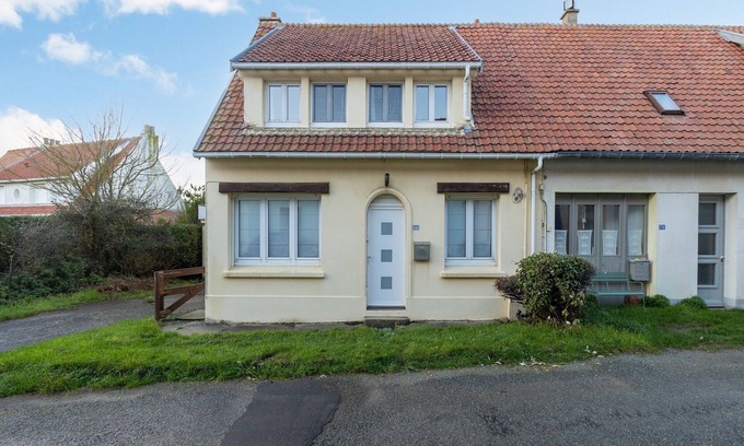 Audinghen House | Cosy cottage a stone's throw from Cap Gris Nez