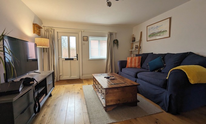 Framlingham Cottage | Cosy cottage in Framlingham town - 25min to coast