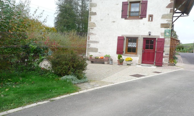 Bonvillet Cottage | Cosy Cottage with Fireplace, Terrace & River View - Near Vittel Spa Towns