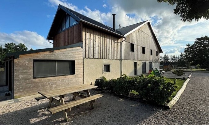 Laviron Cottage | Cosy cottage with relaxing view and outdoor barbecue