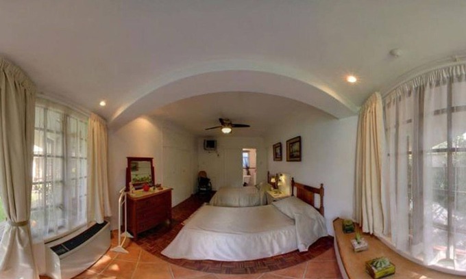 Edenvale House | Cosy Den B&B Luxury Guest House Style