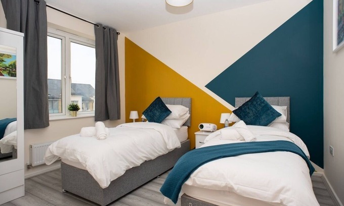 Gravesend House | Cosy entire home|Free Parking|Contractors
