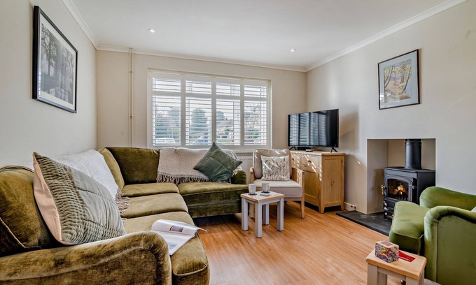 Stow-on-the-Wold Cottage | Cosy, excellently located, dog friendly - Ways End