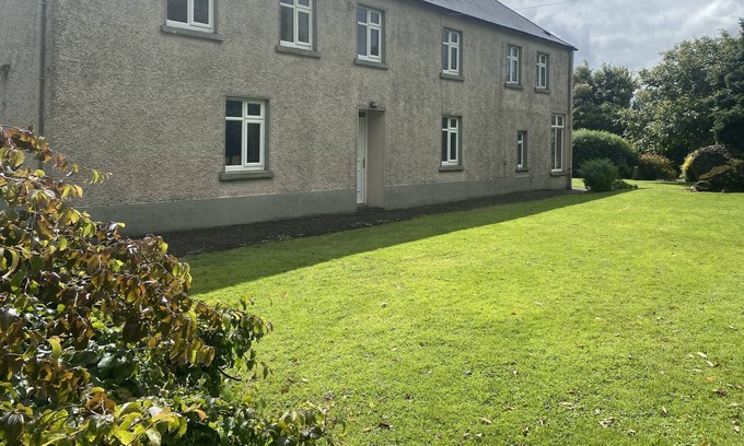 Ballingarry Other | Cosy Farmhouse