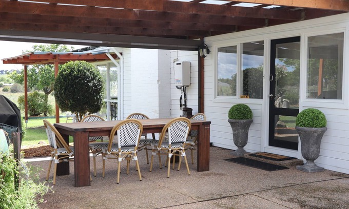 Braidwood Other | Cosy farmhouse in Braidwood