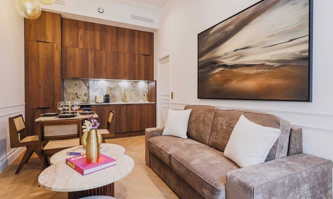 L'Europe Apartment | Cosy flat - 1BR/4P - Arc de Triomphe