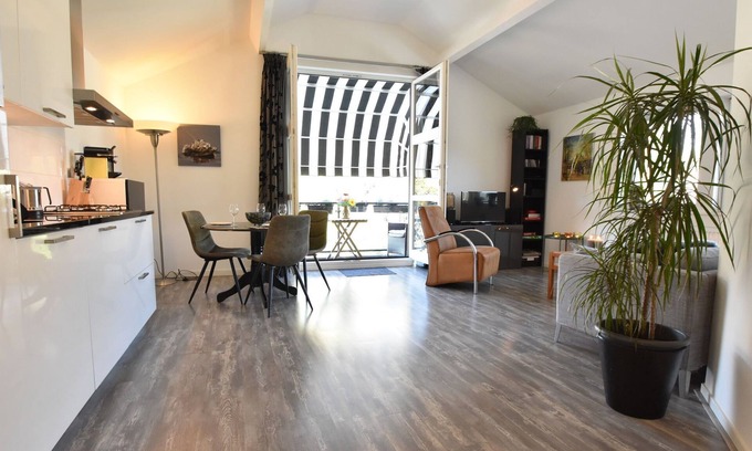 Schoorl Apartment | Cosy flat in Schoorl near forest