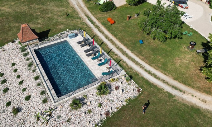 Gramat Ski Chalet | Cosy gîte with shared pool - Domaine du Gravier - Gramat