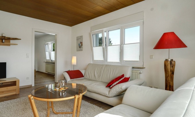 Eriskirch Apartment | Cosy Holiday Apartment “Ferienwohnung Eberle” close to Lake Constance with Wi-Fi