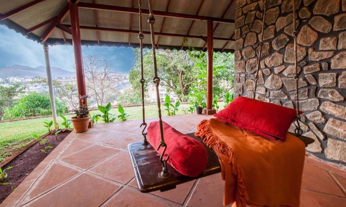 Parshwapuram Villa | Cosy Homestay by StayVista - A Tranquil Retreat on Cloud 9