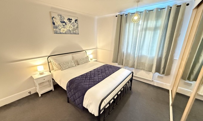 Bray on Thames House | Cosy house in Slough near Legoland and Windsor