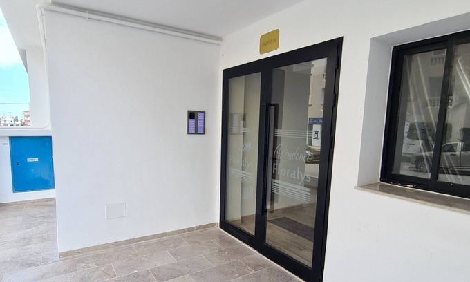 Ariana Apartment | Cosy modern appartment near airport private parking