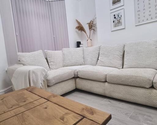 Liverpool House | Cosy modern house