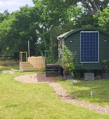 Sticklepath House | Cosy Off Grid Shepherds Hut with Wood Fired Hot Tub